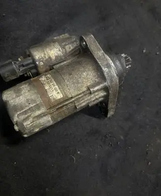 Volkswagen PASSAT B6 Starter motor