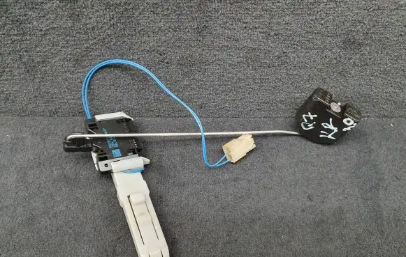 Audi Q7 4L Fuel level sensor 7L8919673 A2C53110637