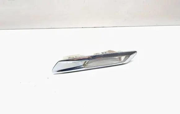 BMW 5 F10 F11 Front fender indicator light 7154168