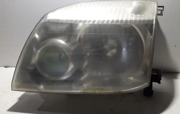 Nissan X-Trail T30 Headlight/headlamp 1669