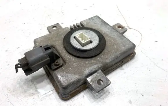 Honda Accord Voltage converter/converter module W3T10471