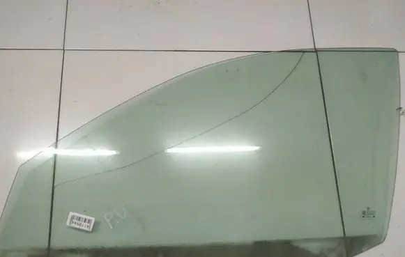 Volkswagen Golf IV Front door window glass four-door AS2
