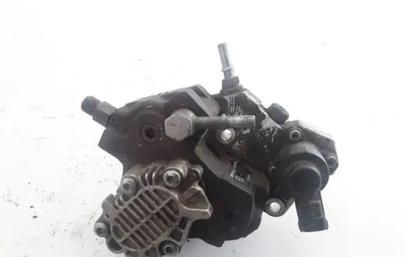 Renault Trafic II (X83) Fuel injection high pressure pump 8200680077