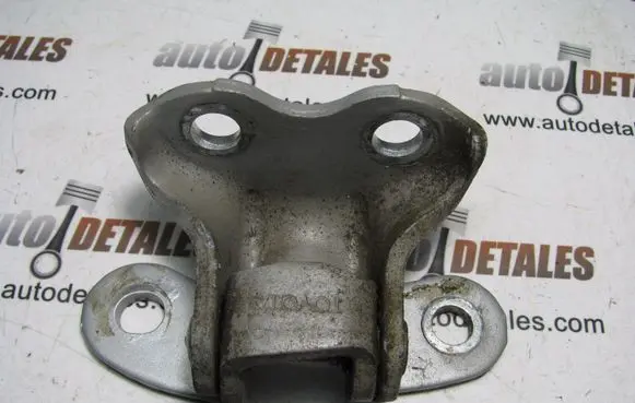 Toyota Corolla Verso AR10 Front door lower hinge 
