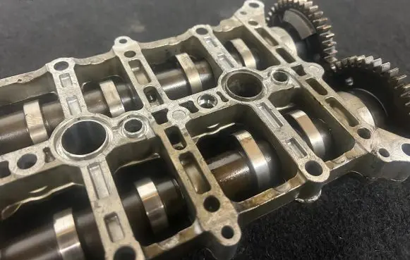 BMW 5 F10 F11 Camshaft 7800044