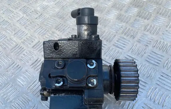 Audi A6 S6 C6 4F Fuel injection high pressure pump 059130755S 07000382519 0445010171