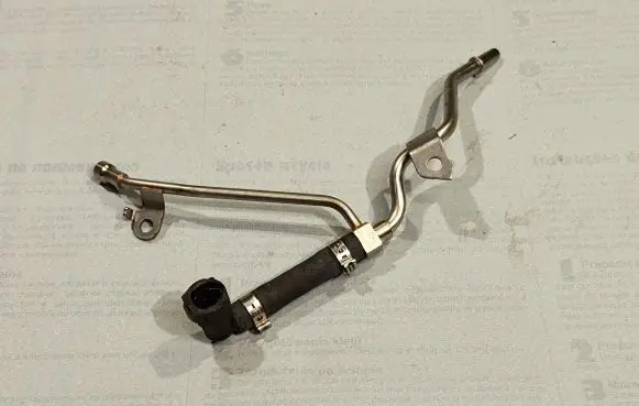 Land Rover Defender Fuel line pipe K6D39B337AC