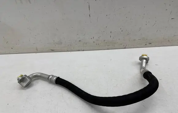 Volvo XC90 Air conditioning (A/C) pipe/hose 31369391