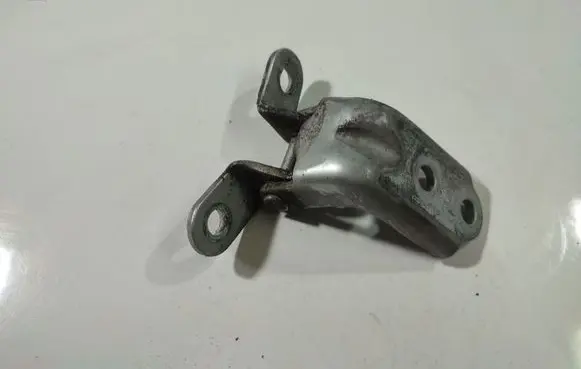 KIA Ceed Front door upper hinge 