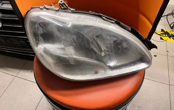 Mercedes-Benz S W220 Headlight/headlamp A2208200861 0301153272