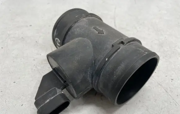 Opel Zafira B Mass air flow meter 25358054