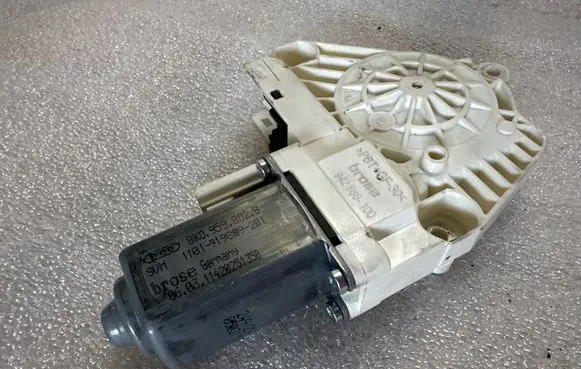 Porsche Cayenne (92A) Front door window regulator motor 8K0959802B 11420251350 1101919809201