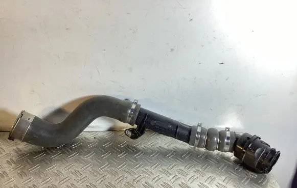 Intercooler hose/pipe