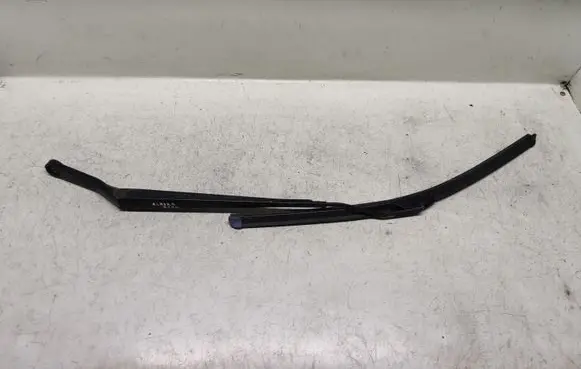 Nissan Almera Tino Front wiper blade arm