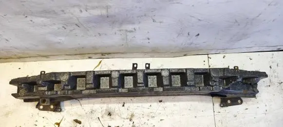 Volkswagen Jetta V Front bumper cross member