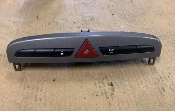 Peugeot 308 Hazard light switch 9659215177 03069010 706300