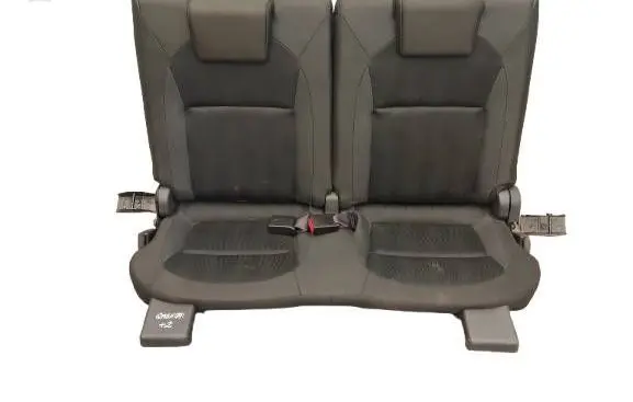 Nissan Qashqai+2 Third row seats 