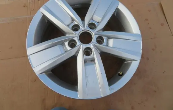 R17 alloy rim