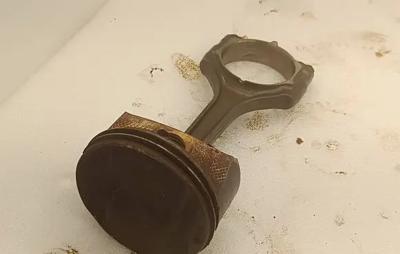 Dodge Durango III Piston with connecting rod S2041