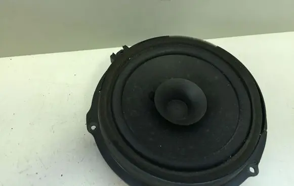 Ford Focus Front door speaker AA6T18808CA 2H224A