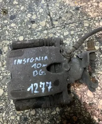 Opel Insignia A Rear brake caliper