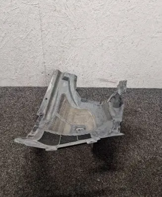 Front wheel arch liner splash guards