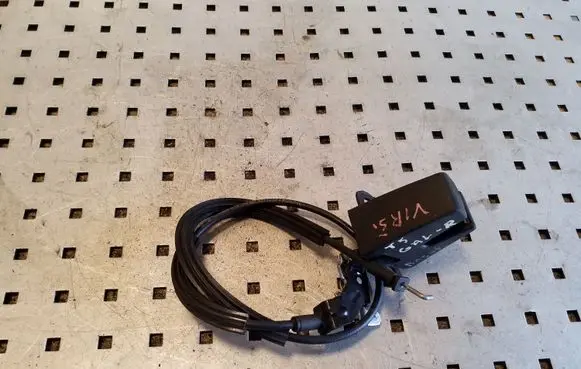 Loading door lock