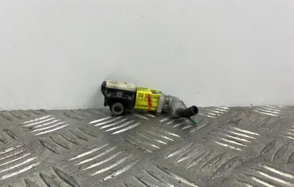 Mitsubishi Outlander Airbag deployment crash/impact sensor