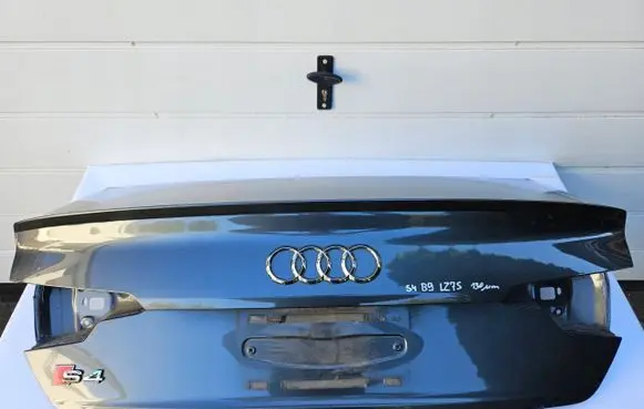 Audi A4 S4 B9 8W Tailgate/trunk/boot lid 8W5827933