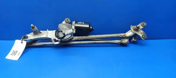 Lexus GS 300 350 430 450H Front wiper linkage and motor 8511030540