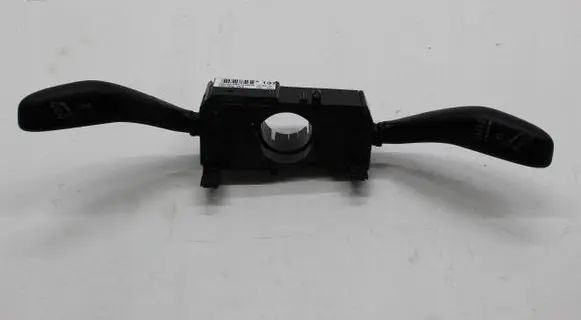Seat Mii Tailgate/trunk/boot open switch 