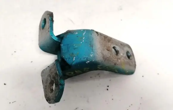 Mitsubishi Carisma Rear door lower hinge