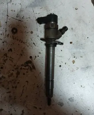 Fuel injector