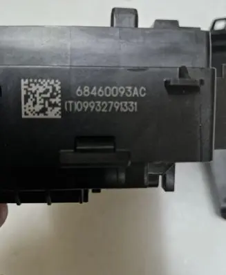 Jeep Grand Cherokee WL Fuse module 68460093AC