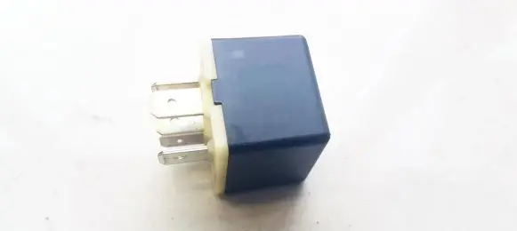 Volkswagen Golf IV Other relay 141951253B