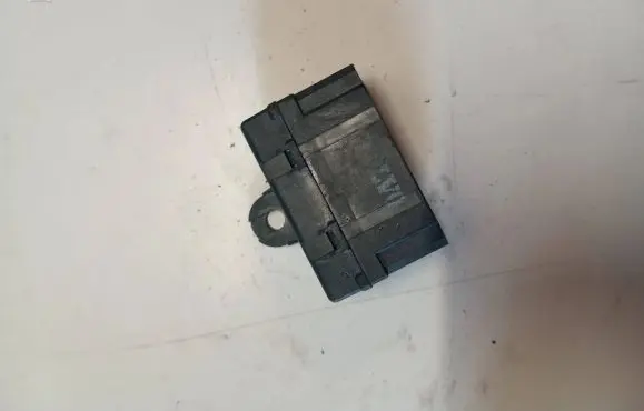 Volvo S80 Seat heating relay 9442947