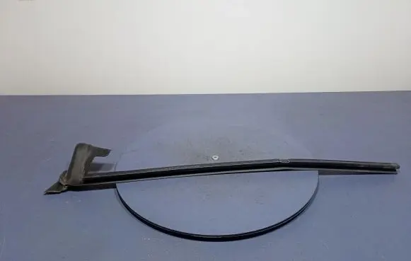 Volkswagen Arteon Front door rubber seal 3G8837480