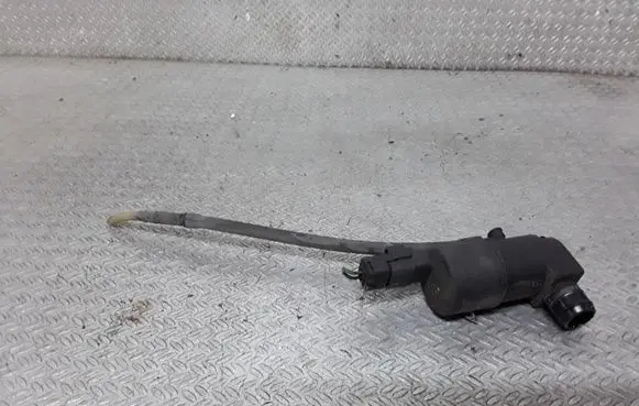 Renault Master II Windscreen/windshield washer pump