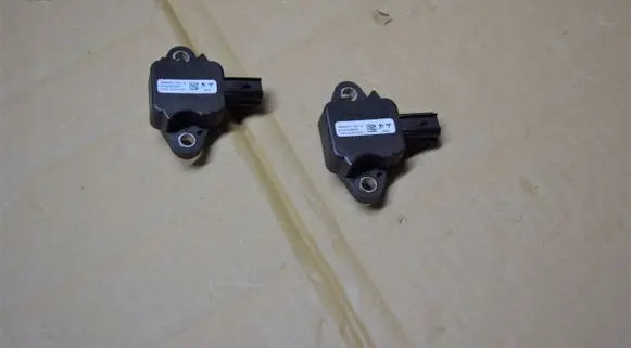 Tesla Model S Airbag deployment crash/impact sensor 100527500A