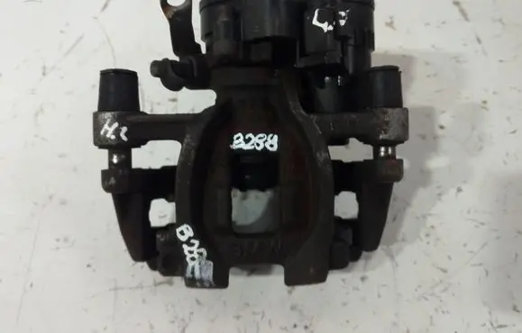 BMW 2 F45 Rear brake caliper 6798957