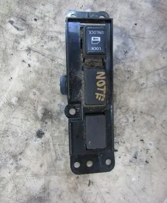 Nissan Note (E12) Central locking switch button 969RF3W0A