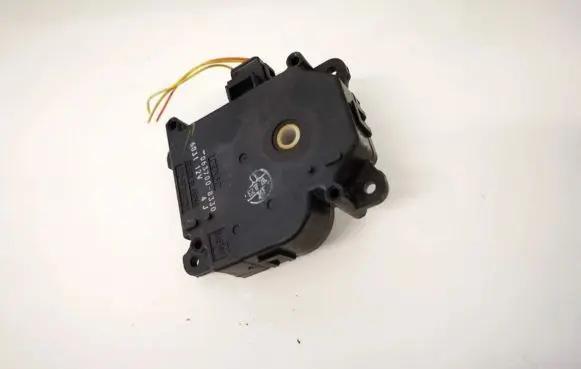 Toyota RAV 4 (XA30) Air flap motor/actuator 0637008330 063700-8330