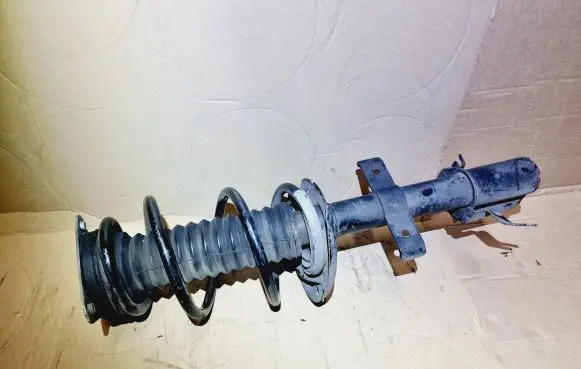 Renault Captur Front shock absorber with coil spring 543026734R 540100225R
