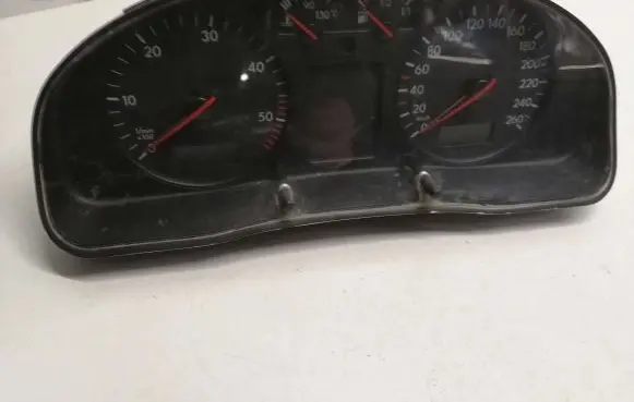 Volkswagen PASSAT B5 Speedometer (instrument cluster) 3B0920800A 110008960019