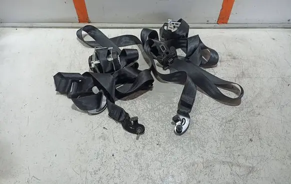 Ford Focus Front seatbelt JX7BA61295DDW JX7BA61294DDW