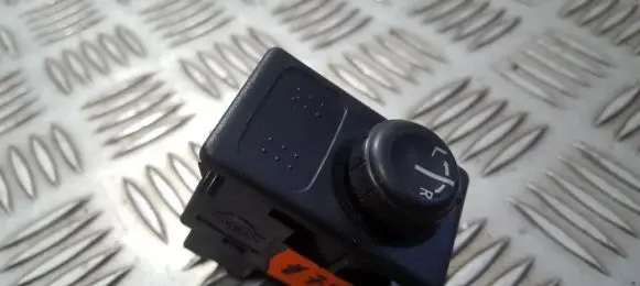 Nissan Almera Wing mirror switch