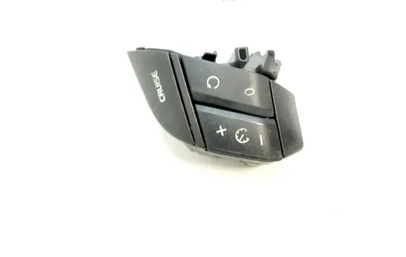 Volvo XC90 Steering wheel buttons/switches 8685478
