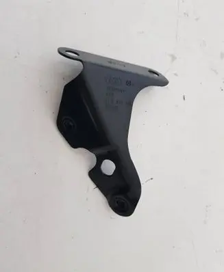 Audi Q7 4L Fender mounting bracket 4L0821136