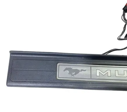 Ford Mustang VI Front sill trim cover FR3B6313222CHW