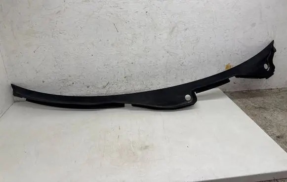 Audi A4 S4 B8 8K Wiper trim 8K1819403